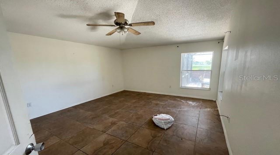 DAVENPORT, Florida 33896, 4 Bedrooms Bedrooms, ,2 BathroomsBathrooms,Residential,For Sale,CELLO,0,MFRO6329198