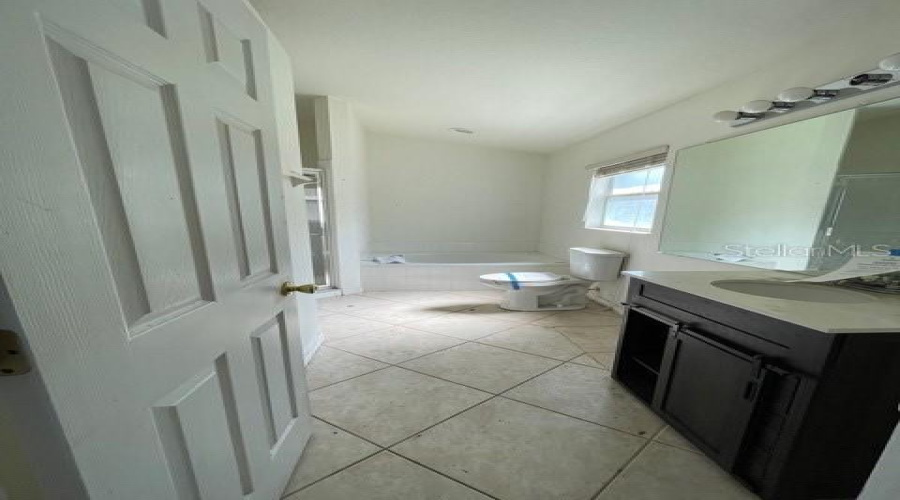 DAVENPORT, Florida 33896, 4 Bedrooms Bedrooms, ,2 BathroomsBathrooms,Residential,For Sale,CELLO,0,MFRO6329198