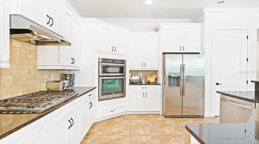 KISSIMMEE, Florida 34747, 5 Bedrooms Bedrooms, ,5 BathroomsBathrooms,Residential,For Sale,DESERT MOUNTAIN,0,MFRO6329371