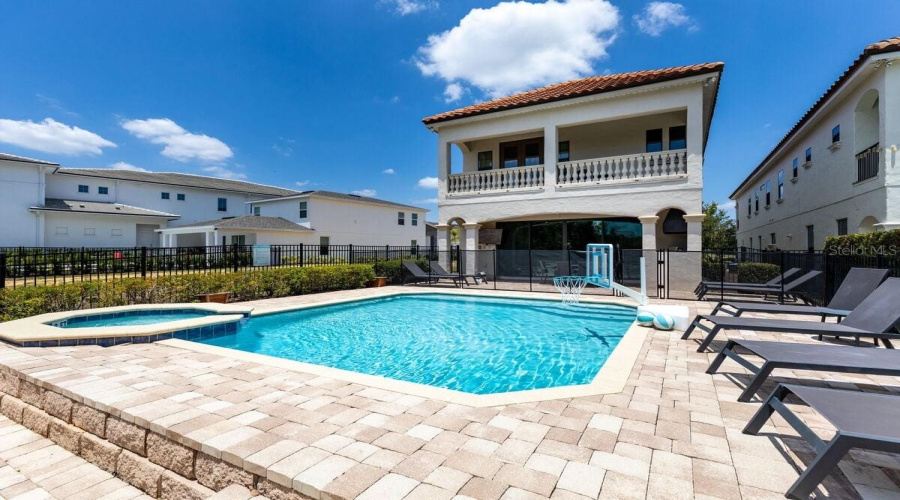 KISSIMMEE, Florida 34747, 5 Bedrooms Bedrooms, ,5 BathroomsBathrooms,Residential,For Sale,DESERT MOUNTAIN,0,MFRO6329371
