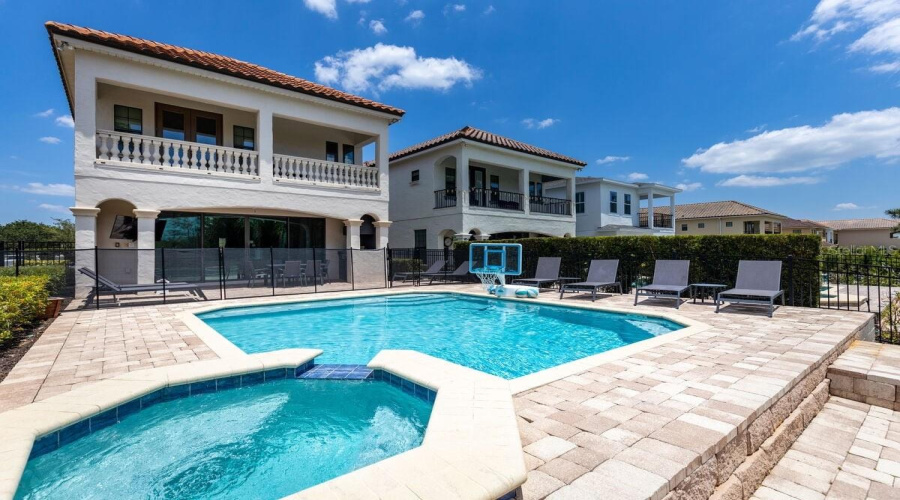 KISSIMMEE, Florida 34747, 5 Bedrooms Bedrooms, ,5 BathroomsBathrooms,Residential,For Sale,DESERT MOUNTAIN,0,MFRO6329371
