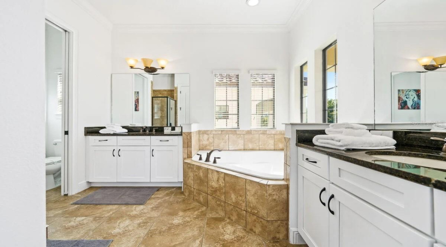 KISSIMMEE, Florida 34747, 5 Bedrooms Bedrooms, ,5 BathroomsBathrooms,Residential,For Sale,DESERT MOUNTAIN,0,MFRO6329371