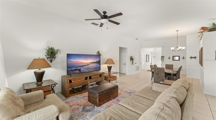 KISSIMMEE, Florida 34747, 5 Bedrooms Bedrooms, ,5 BathroomsBathrooms,Residential,For Sale,MANESTY,0,MFRTB8409242