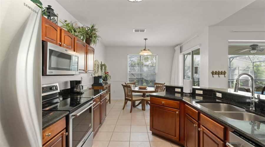 KISSIMMEE, Florida 34747, 5 Bedrooms Bedrooms, ,5 BathroomsBathrooms,Residential,For Sale,MANESTY,0,MFRTB8409242