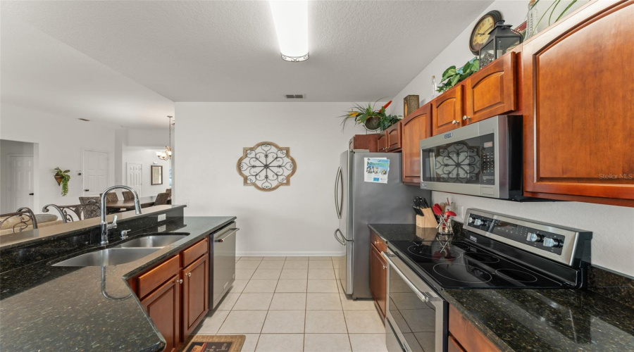 KISSIMMEE, Florida 34747, 5 Bedrooms Bedrooms, ,5 BathroomsBathrooms,Residential,For Sale,MANESTY,0,MFRTB8409242