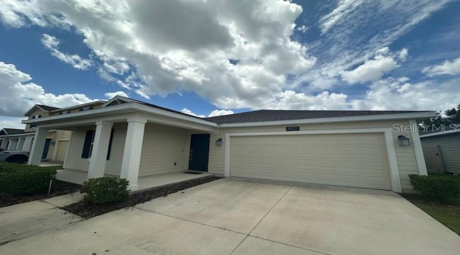 KISSIMMEE, Florida 34746, 3 Bedrooms Bedrooms, ,2 BathroomsBathrooms,Residential,For Sale,BLUFF OAK,0,MFRS5131359