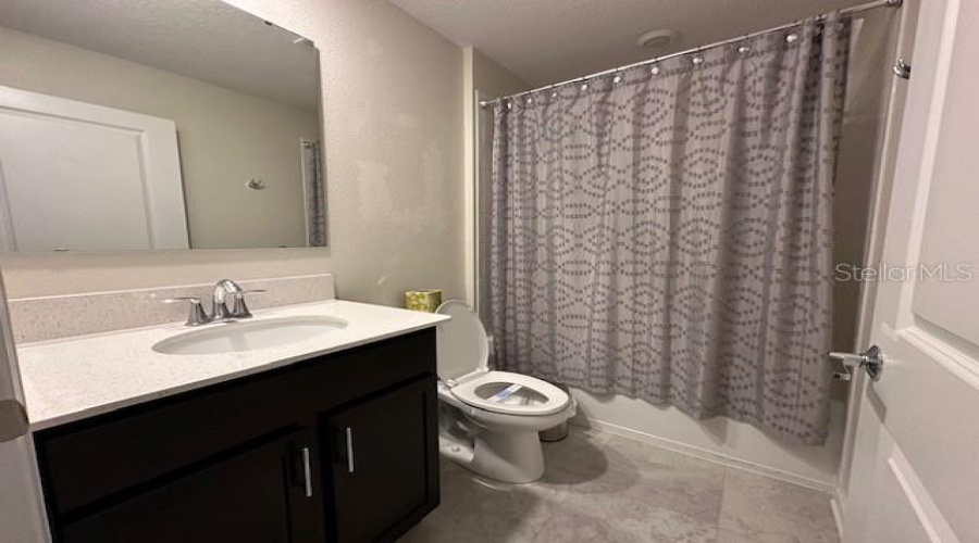 KISSIMMEE, Florida 34746, 3 Bedrooms Bedrooms, ,2 BathroomsBathrooms,Residential,For Sale,BLUFF OAK,0,MFRS5131359