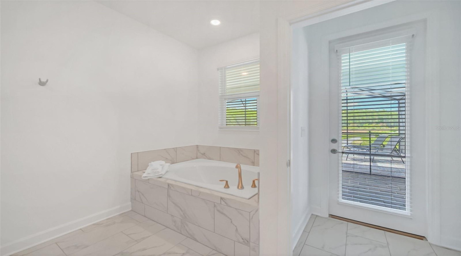 KISSIMMEE, Florida 34746, 9 Bedrooms Bedrooms, ,5 BathroomsBathrooms,Residential,For Sale,SIMILE,0,MFRO6329444