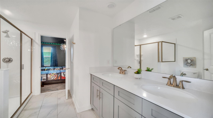 KISSIMMEE, Florida 34746, 9 Bedrooms Bedrooms, ,5 BathroomsBathrooms,Residential,For Sale,SIMILE,0,MFRO6329444