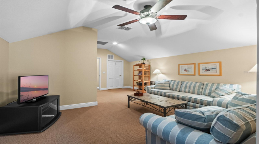 ORLANDO, Florida 32836, 4 Bedrooms Bedrooms, ,4 BathroomsBathrooms,Residential,For Sale,GREY HAWK,0,MFRO6324368