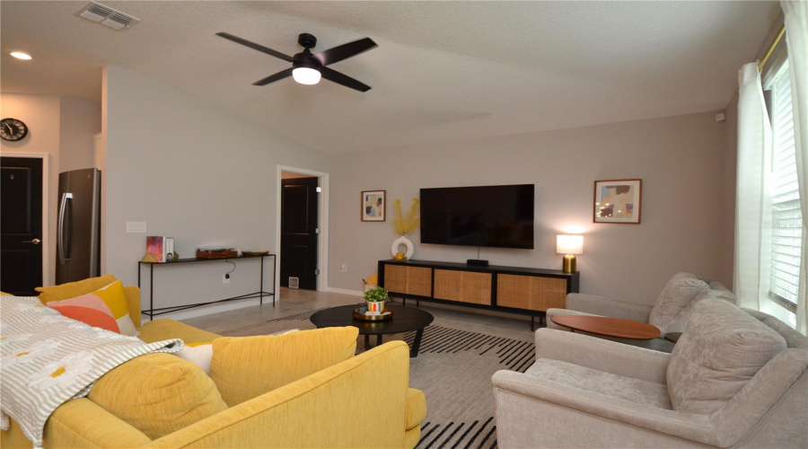 KISSIMMEE, Florida 34746, 3 Bedrooms Bedrooms, ,2 BathroomsBathrooms,Residential,For Sale,CRICKET CRADLE,0,MFRO6328307