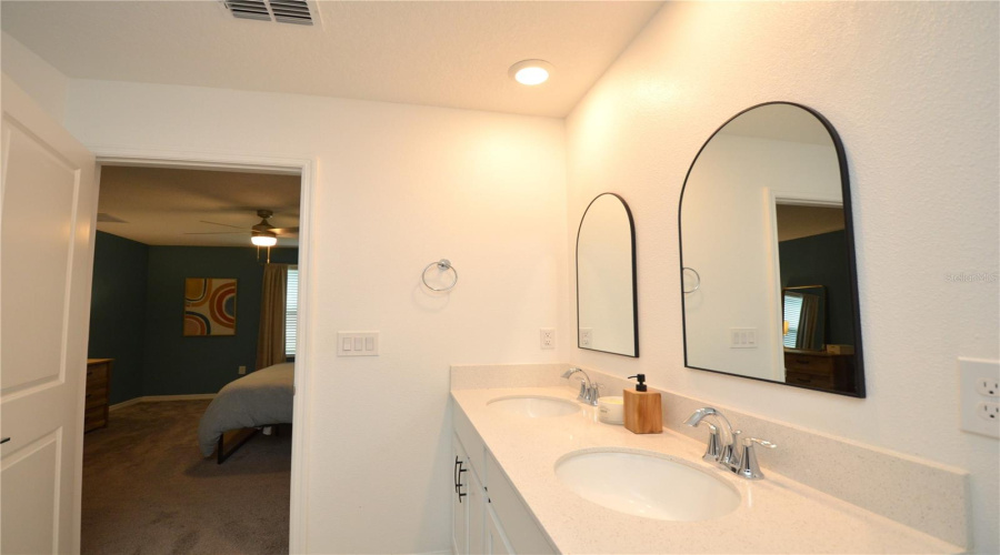 KISSIMMEE, Florida 34746, 3 Bedrooms Bedrooms, ,2 BathroomsBathrooms,Residential,For Sale,CRICKET CRADLE,0,MFRO6328307