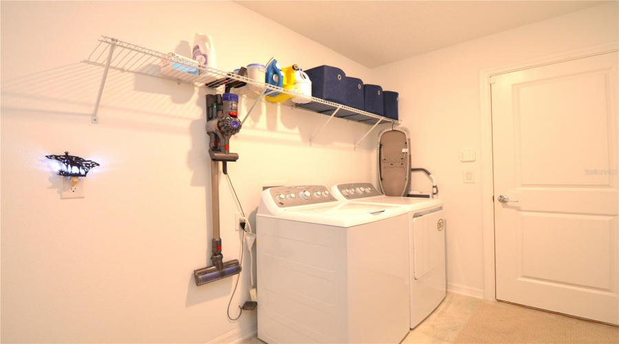 KISSIMMEE, Florida 34746, 3 Bedrooms Bedrooms, ,2 BathroomsBathrooms,Residential,For Sale,CRICKET CRADLE,0,MFRO6328307