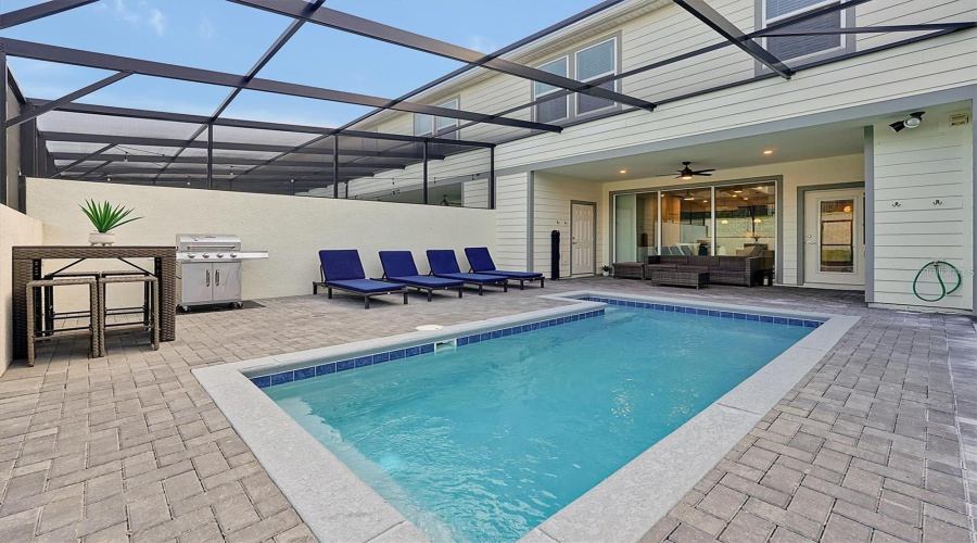 DAVENPORT, Florida 33897, 5 Bedrooms Bedrooms, ,4 BathroomsBathrooms,Residential,For Sale,PARADISE,0,MFRO6329700