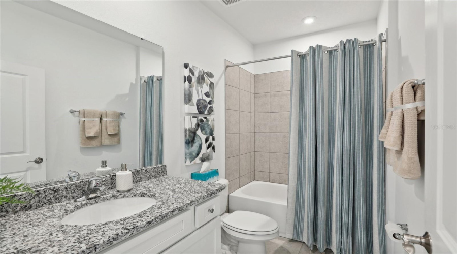 DAVENPORT, Florida 33837, 3 Bedrooms Bedrooms, ,2 BathroomsBathrooms,Residential,For Sale,MEADOW WALK,0,MFRO6329743