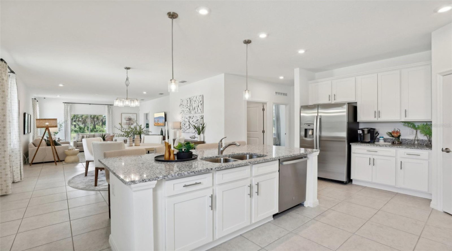 DAVENPORT, Florida 33837, 3 Bedrooms Bedrooms, ,2 BathroomsBathrooms,Residential,For Sale,MEADOW WALK,0,MFRO6329743