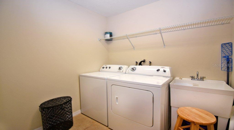 KISSIMMEE, Florida 34746, 4 Bedrooms Bedrooms, ,3 BathroomsBathrooms,Residential,For Sale,SANTOSH,0,MFRS5131429