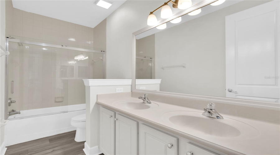 CELEBRATION, Florida 34747, 5 Bedrooms Bedrooms, ,4 BathroomsBathrooms,Residential,For Sale,ROYCROFT,0,MFRO6329057