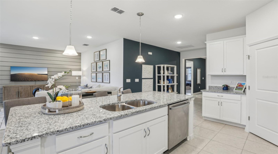 DAVENPORT, Florida 33837, 3 Bedrooms Bedrooms, ,2 BathroomsBathrooms,Residential,For Sale,ALTITUDE,0,MFRO6329808