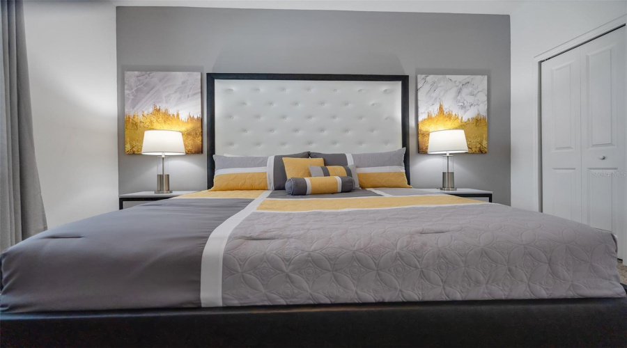 KISSIMMEE, Florida 34746, 8 Bedrooms Bedrooms, ,5 BathroomsBathrooms,Residential,For Sale,OXYMORON,0,MFRO6329235