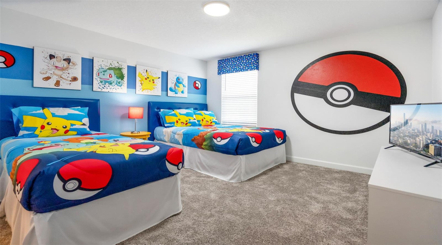 KISSIMMEE, Florida 34746, 8 Bedrooms Bedrooms, ,5 BathroomsBathrooms,Residential,For Sale,OXYMORON,0,MFRO6329235