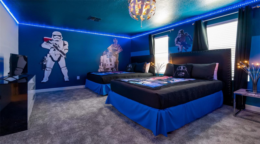 KISSIMMEE, Florida 34746, 8 Bedrooms Bedrooms, ,5 BathroomsBathrooms,Residential,For Sale,OXYMORON,0,MFRO6329235