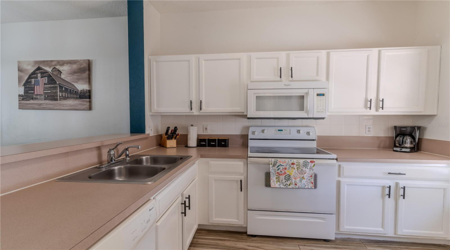 KISSIMMEE, Florida 34746, 3 Bedrooms Bedrooms, ,2 BathroomsBathrooms,Residential,For Sale,PARK RIDGE,0,MFRP4935483