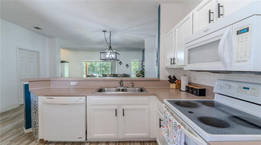 KISSIMMEE, Florida 34746, 3 Bedrooms Bedrooms, ,2 BathroomsBathrooms,Residential,For Sale,PARK RIDGE,0,MFRP4935483