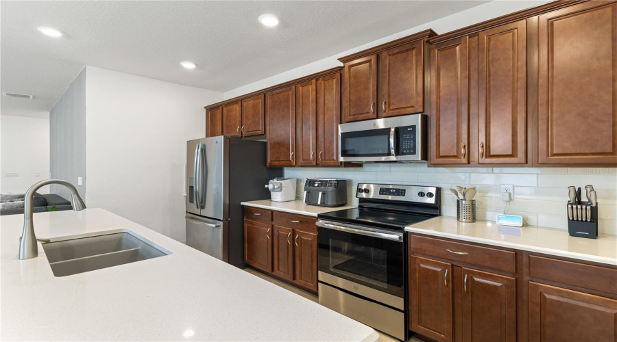 KISSIMMEE, Florida 34746, 4 Bedrooms Bedrooms, ,2 BathroomsBathrooms,Residential,For Sale,DAVENPORT CREEK,0,MFRO6329754