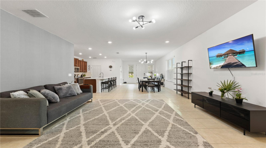 KISSIMMEE, Florida 34746, 4 Bedrooms Bedrooms, ,2 BathroomsBathrooms,Residential,For Sale,DAVENPORT CREEK,0,MFRO6329754