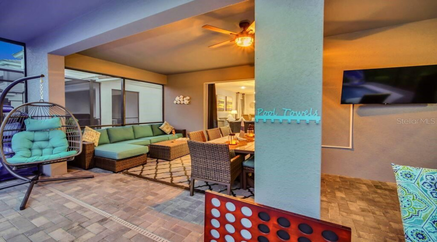 DAVENPORT, Florida 33837, 6 Bedrooms Bedrooms, ,4 BathroomsBathrooms,Residential,For Sale,OAKMOSS,0,MFRO6325578
