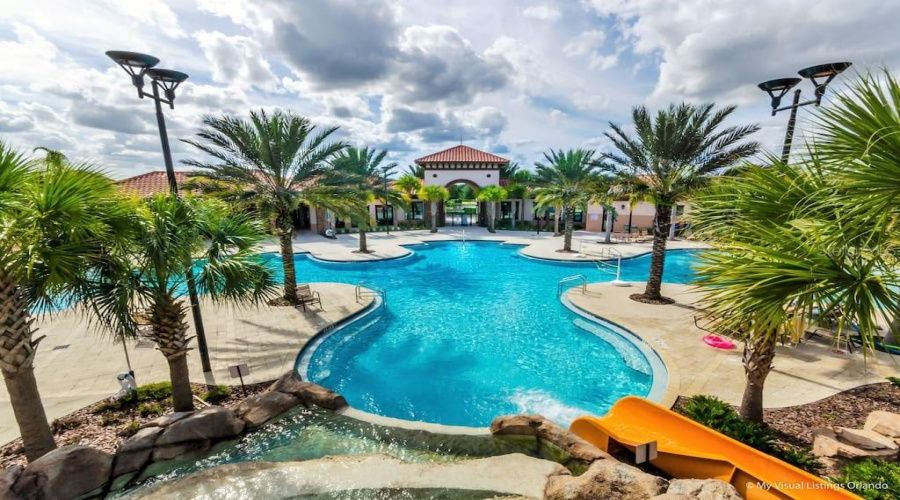 DAVENPORT, Florida 33837, 6 Bedrooms Bedrooms, ,4 BathroomsBathrooms,Residential,For Sale,OAKMOSS,0,MFRO6325578