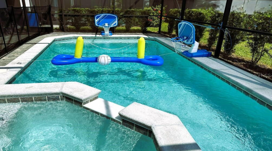 DAVENPORT, Florida 33837, 6 Bedrooms Bedrooms, ,4 BathroomsBathrooms,Residential,For Sale,OAKMOSS,0,MFRO6325578