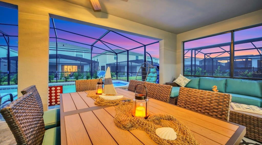 DAVENPORT, Florida 33837, 6 Bedrooms Bedrooms, ,4 BathroomsBathrooms,Residential,For Sale,OAKMOSS,0,MFRO6325578