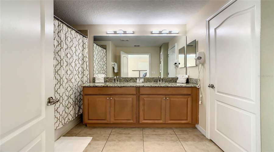 KISSIMMEE, Florida 34747, 4 Bedrooms Bedrooms, ,3 BathroomsBathrooms,Residential,For Sale,CANDY PALM,0,MFRO6291709