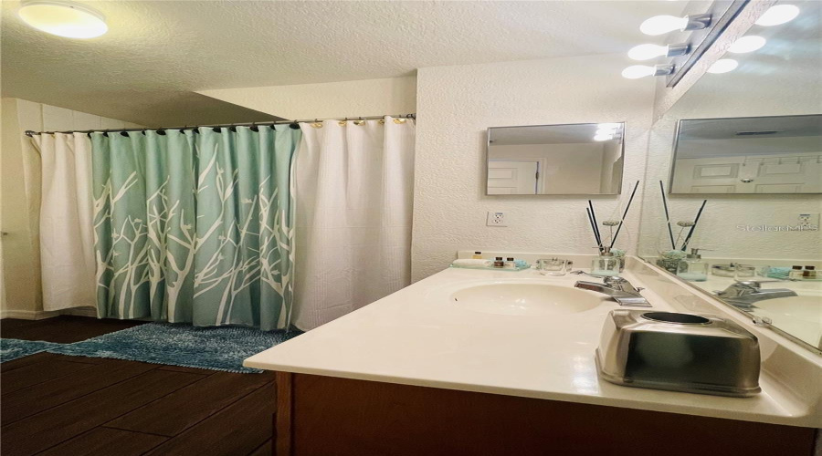 KISSIMMEE, Florida 34746, 4 Bedrooms Bedrooms, ,3 BathroomsBathrooms,Residential,For Sale,LODI,0,MFRO6269937