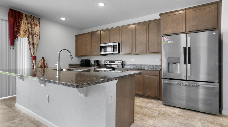 DAVENPORT, Florida 33837, 5 Bedrooms Bedrooms, ,3 BathroomsBathrooms,Residential,For Sale,SUGARWOOD,0,MFRO6329557