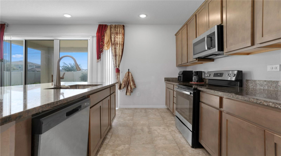 DAVENPORT, Florida 33837, 5 Bedrooms Bedrooms, ,3 BathroomsBathrooms,Residential,For Sale,SUGARWOOD,0,MFRO6329557