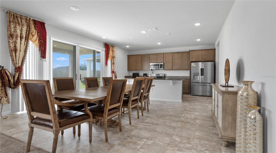 DAVENPORT, Florida 33837, 5 Bedrooms Bedrooms, ,3 BathroomsBathrooms,Residential,For Sale,SUGARWOOD,0,MFRO6329557