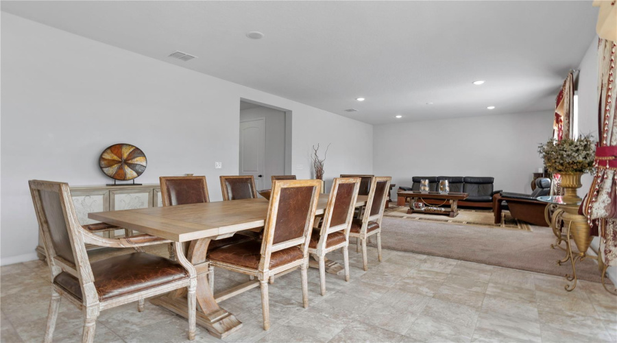 DAVENPORT, Florida 33837, 5 Bedrooms Bedrooms, ,3 BathroomsBathrooms,Residential,For Sale,SUGARWOOD,0,MFRO6329557