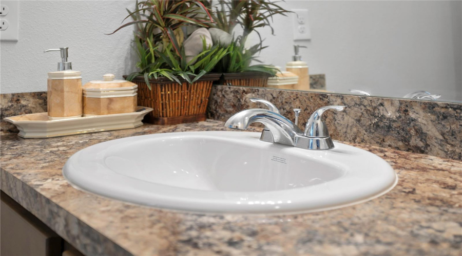 DAVENPORT, Florida 33837, 5 Bedrooms Bedrooms, ,3 BathroomsBathrooms,Residential,For Sale,SUGARWOOD,0,MFRO6329557