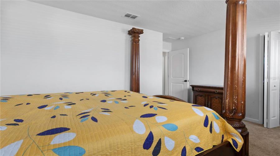 DAVENPORT, Florida 33837, 5 Bedrooms Bedrooms, ,3 BathroomsBathrooms,Residential,For Sale,SUGARWOOD,0,MFRO6329557