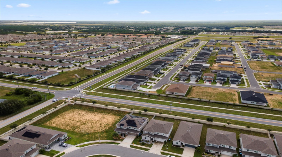 DAVENPORT, Florida 33837, 5 Bedrooms Bedrooms, ,3 BathroomsBathrooms,Residential,For Sale,SUGARWOOD,0,MFRO6329557