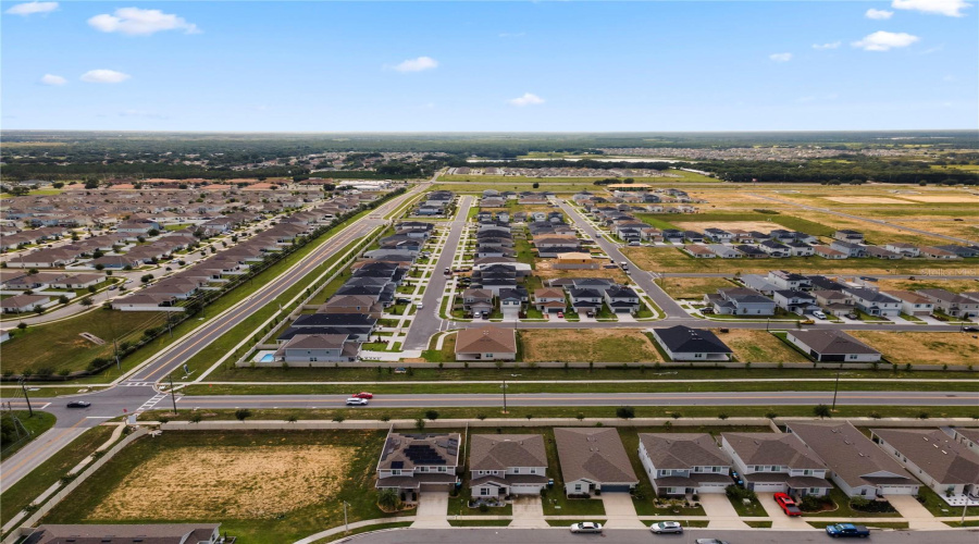 DAVENPORT, Florida 33837, 5 Bedrooms Bedrooms, ,3 BathroomsBathrooms,Residential,For Sale,SUGARWOOD,0,MFRO6329557