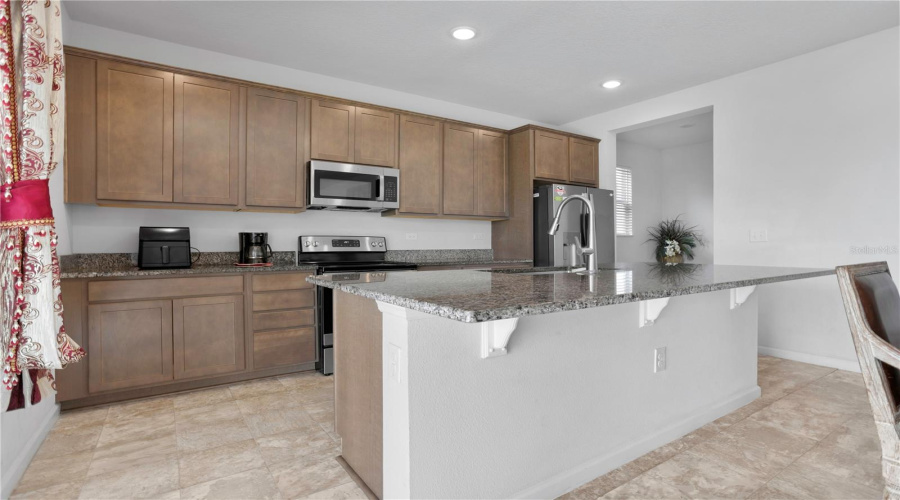 DAVENPORT, Florida 33837, 5 Bedrooms Bedrooms, ,3 BathroomsBathrooms,Residential,For Sale,SUGARWOOD,0,MFRO6329557