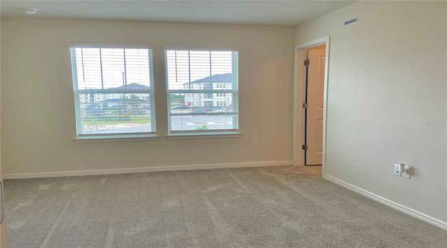 DAVENPORT, Florida 33896, 3 Bedrooms Bedrooms, ,2 BathroomsBathrooms,Residential,For Sale,STUNNING,0,MFRS5131322