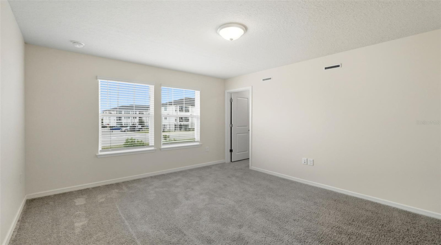 DAVENPORT, Florida 33896, 3 Bedrooms Bedrooms, ,2 BathroomsBathrooms,Residential,For Sale,STUNNING,0,MFRS5131322