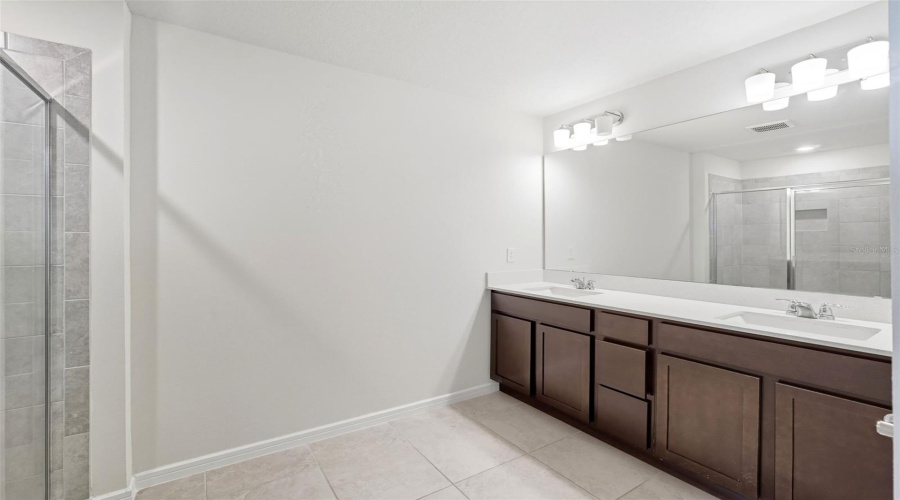 DAVENPORT, Florida 33896, 3 Bedrooms Bedrooms, ,2 BathroomsBathrooms,Residential,For Sale,STUNNING,0,MFRS5131322