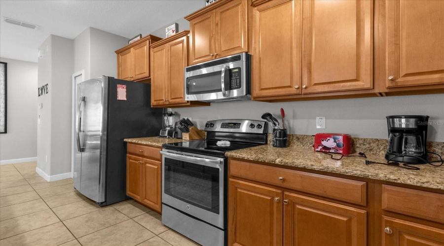 KISSIMMEE, Florida 34746, 4 Bedrooms Bedrooms, ,3 BathroomsBathrooms,Residential,For Sale,CLOCK TOWER,0,MFRG5089096