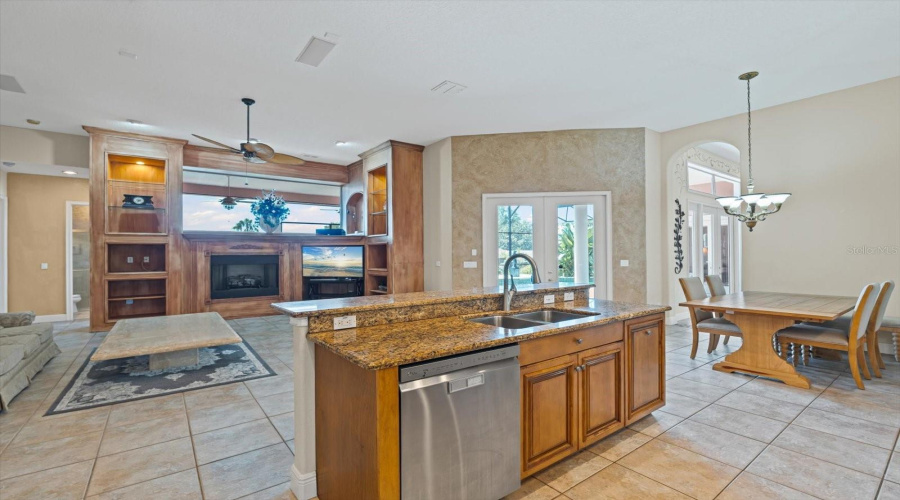Deluxe Kitchen